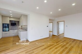 PRONÁJEM: EXKLUZIVNÍ LUXUSNÍ BYT 3+KK (70M²) S TERASOU (20m2 - 1