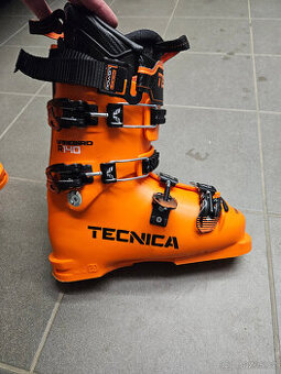 Prodám lyžařské boty Tecnica Firebird R 140, EU 40, 255 - 1