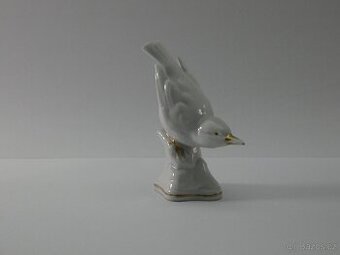 Stáry porcelánový ptáček
