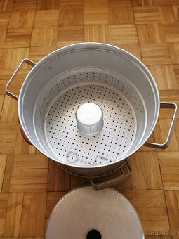 Odšťavňovač ovoce retro