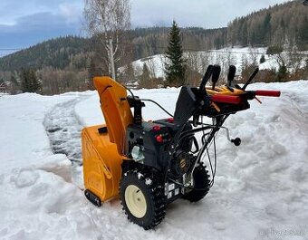 CUB CADET XS3 66SWE -třístupňová sněhová fréza s el. start.