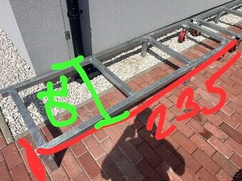 Konstrukce na zahradní lehátko