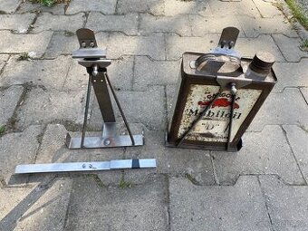 Držák olejové plechovky na předválečný motocykl Jawa Čz aj.