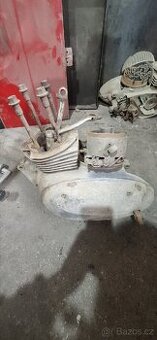 Jawa 250 Pérák nekompletní motor