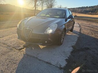 Alfa Romeo giulietta 2.0 125kw  Pěkná výbava