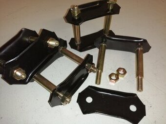 Houpačky Suzuki Samurai.