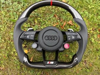 AUDI R8 VOLANT SPORTOVY --- START/STOP - DRIVE SELECT karbon