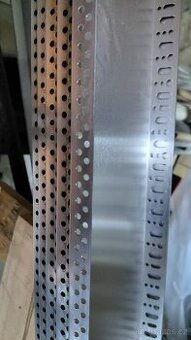 Zakládací lišta pro zateplovací systém