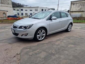 OPEL ASTRA J r.v 2010,