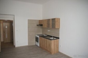 2+kk, 60m2 -Praha 6 u metra Hradčanská