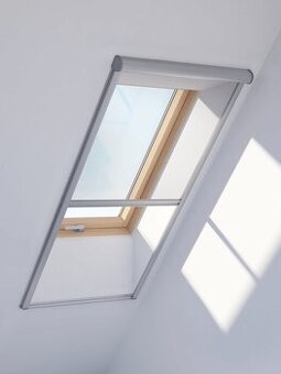 Sítě proti hmyzu na střešní okna VELUX - 4 kusy