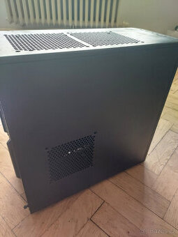 PC skříň fractal design, ATX - 1