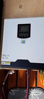 Malá solární elektrárna