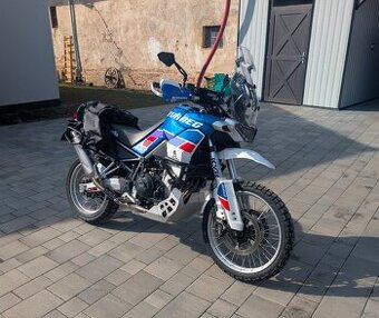 Aprilia Tuareg 660, 2024, barva Darkar Podium, Tuning.