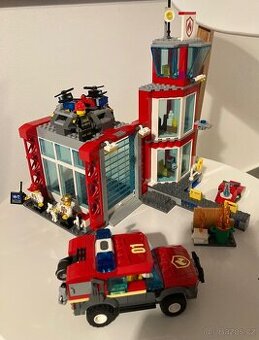 Lego City hasičská stanice 60215