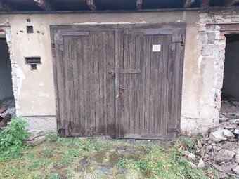 Dřevěná garážová vrata - 1