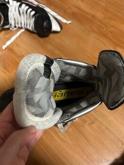 brusle Bauer Vapor X3
