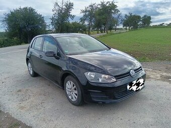 Golf VII 1.2 TSI 77kw ALU výhřev pekny