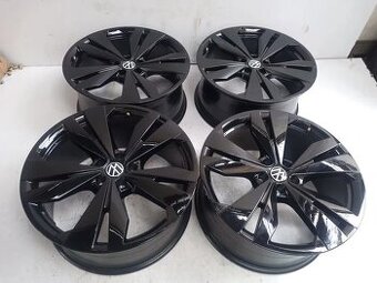 Alu kola VW R20 5x112 černé lesklé MOVÉ 9Jx20H2 ET42 Číslo O