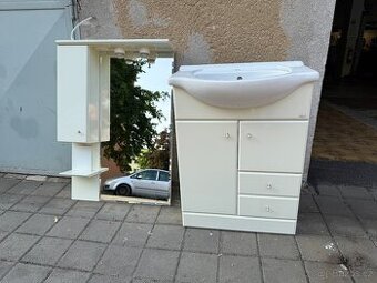 Koupelnová skříňka s umyvadlem a zrcadlem
