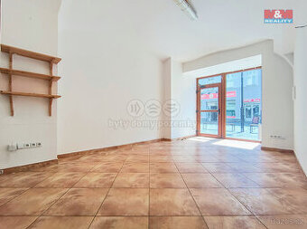Pronájem obchod a služby, 23 m², Slaný, ul. Husova