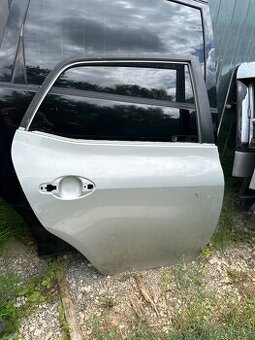 Predám dvere PZ toyota Auris 2006-2012