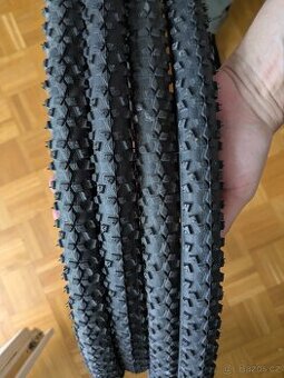 4x Schwalbe Smart Sam, 2x nové 2x téměř nové