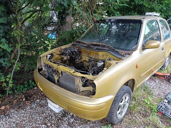 2x Nissan Micra (1993,2002)