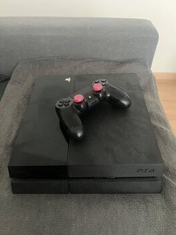 PlayStation 4 - 500GB + hry.