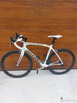 Silniční kolo MAXBIKE CRX8500