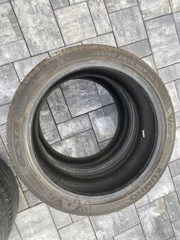 Kumho 225/40 R 18