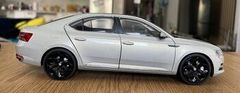 Škoda SuperB 1:18 - úprava kol
