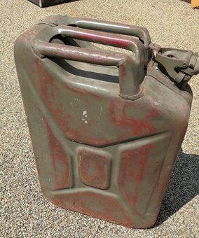 20lt kanystr 1959 do veterána

