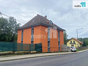 Prodej velkého rodinného domu - 2 byty, 1 nebytový prostor,