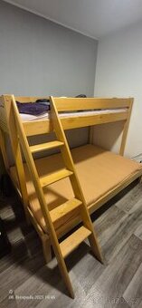 Patrová postel pro tři