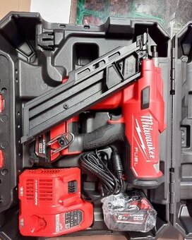 Prodám hřebikovačku milwaukee m18ffn