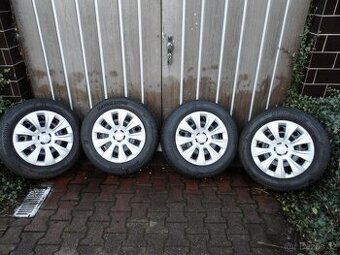 Komplet Zimní Sada Bridgestone Poklice 215/65/17 ET38 5x112