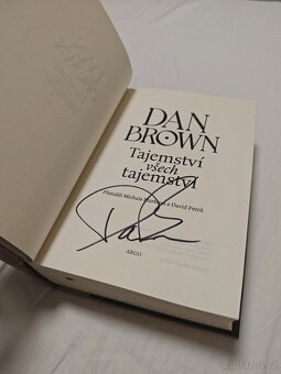 Podepsaná kniha: Dan Brown - Tajemství všech tajemství - 1