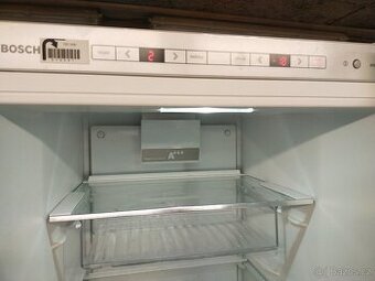 Prodám plně funkční digitální lednici zn. Bosch-180cm-DOVEZU