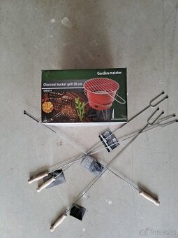 Prenosny gril a opikace