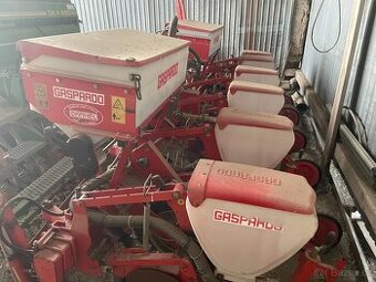 secí stroj na kukuřici Gaspardo 6 řádek 4,5m