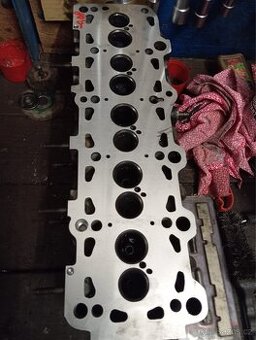 Vw t4. 2.5 tdi  75 kw hlava