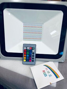 RGB reflektor s dálkovým ovládáním 28x23