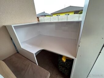 Recepční pult stůl