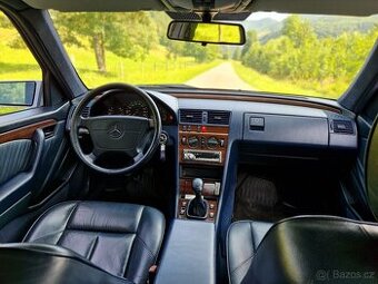 Mercedes C třídy W202 modrá kůže interier