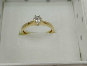 Zlatý prsten 585 /1000 s diamanty