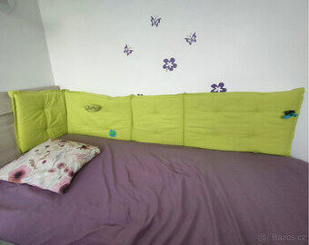 mantinel k posteli - 1