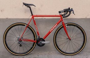 PRIORI Gravel kolo, Campagnolo Record, karbonová kola Scope