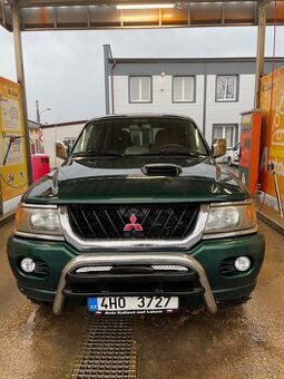 Mitsubishi Pajero sport