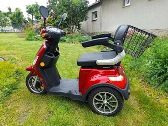 Selvo 3500, elektrický skútr